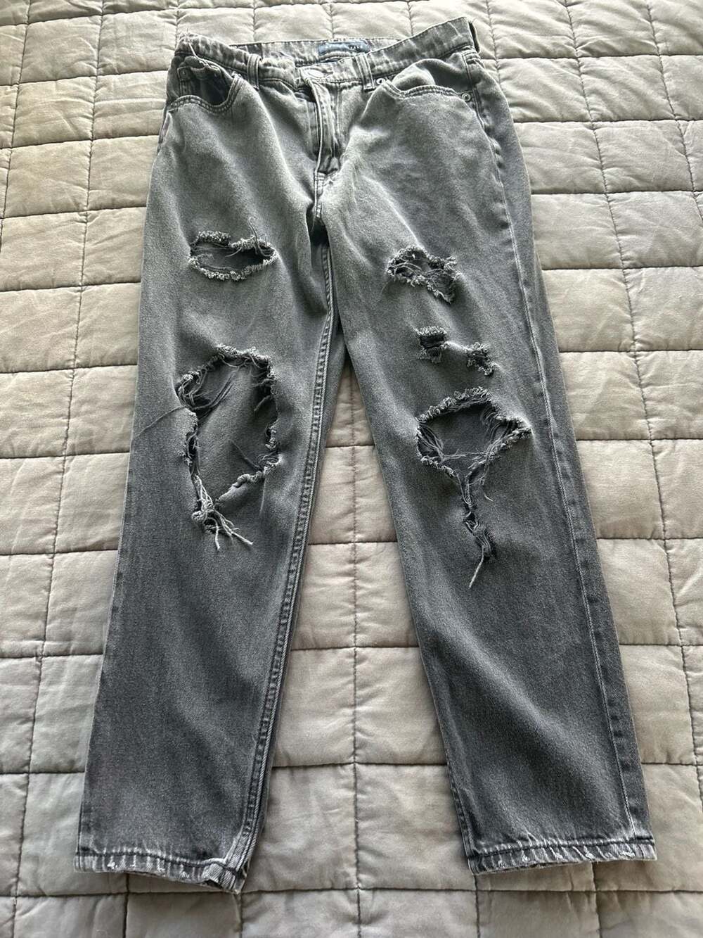 Aeropostale Black Washed Ripped Mom Jeans Size 6